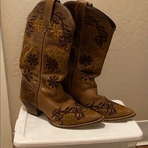 Leather Women Cowboy Boots - used sz 6